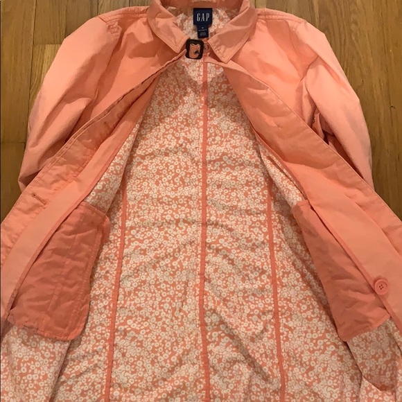 🎉HP🎉 GAP rain jacket - Picture 8 of 10